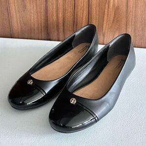 Giani Bernini Women's Agness Black Memory Foam Faux Leather Flats size 9M